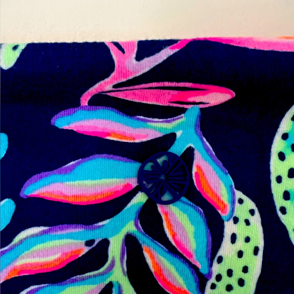 Lily Pulitzer crop legging - Picture 3 of 5